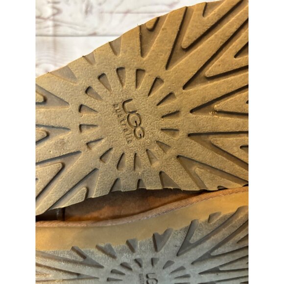 UGG Bailey Button Triplet Chestnut Suede Tall Boots Size US 8 Women’s - Picture 12 of 12